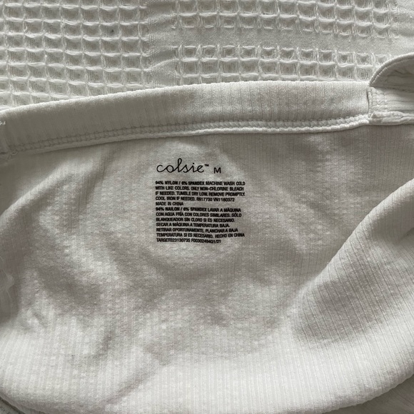 Colsie white crop top - Picture 3 of 3